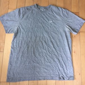 Basic Nike Tee